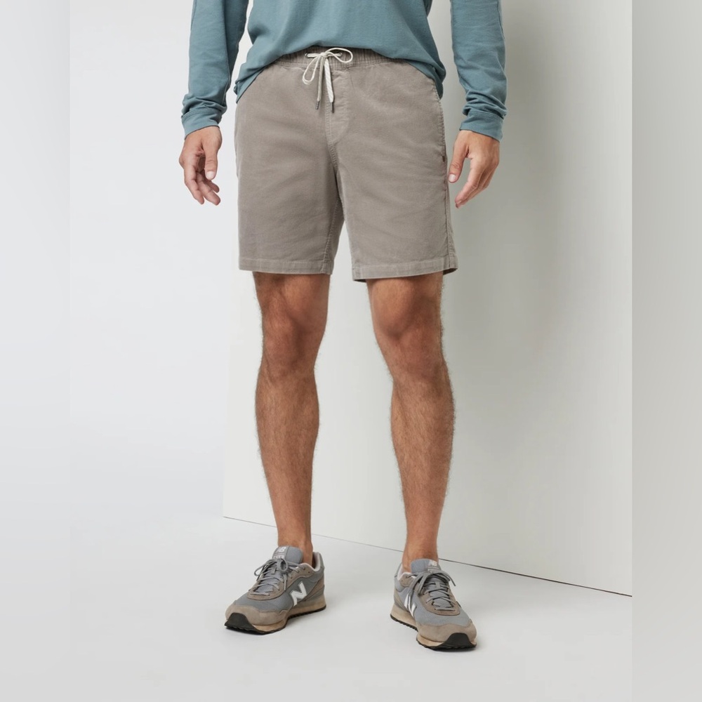 Vuori Optimist Men’s Corduroy Shorts in Walnut - Picture 2 of 11